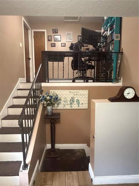 513 Oakcrest Street, Altamonte Springs FL - photo 10 of 32