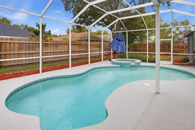 5 bedroom Single Family Residence at 4634 River Overlook Drive, River Crossing Estates Ph 4, Valrico — photo 3