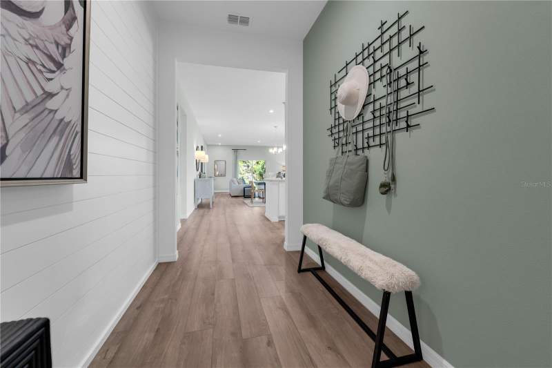 4 bedroom Single Family Residence at 9194 Harris Hawk Drive, Silver Lake Pointe, Leesburg — photo 3