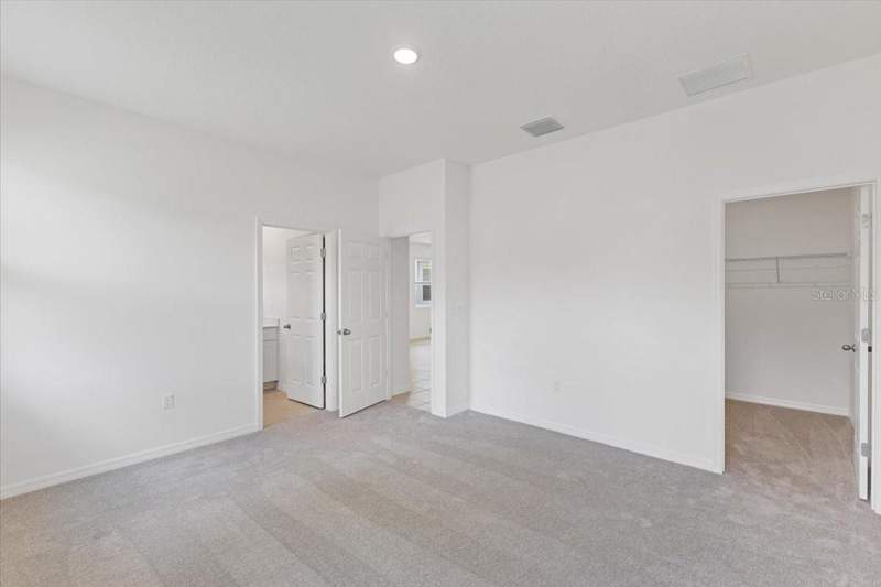 4 bedroom Single Family Residence at 9124 Wildlight Trail, Highfield At Twisted Oaks, Wildwood — photo 3