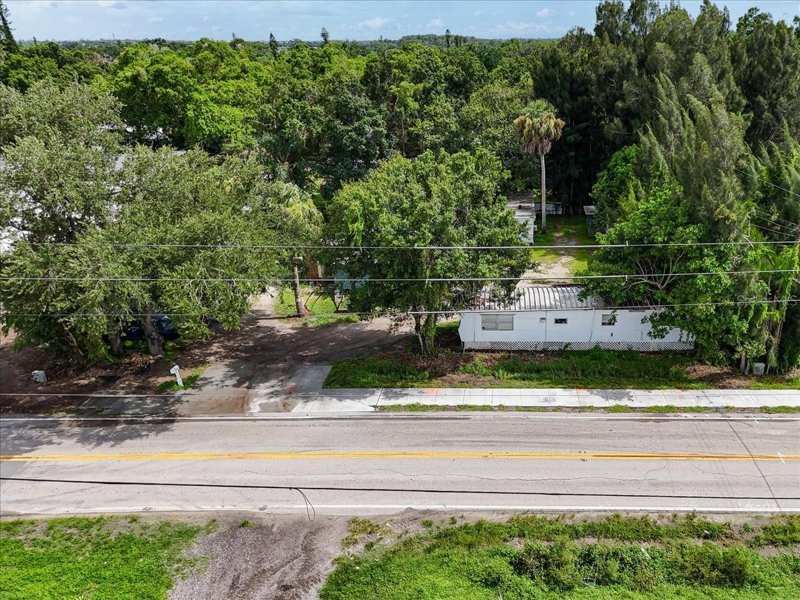 8 bedroom Mobile Home at 9890 Orange River Boulevard, Terry Tice & Vanderwalker, Fort Myers — photo 1