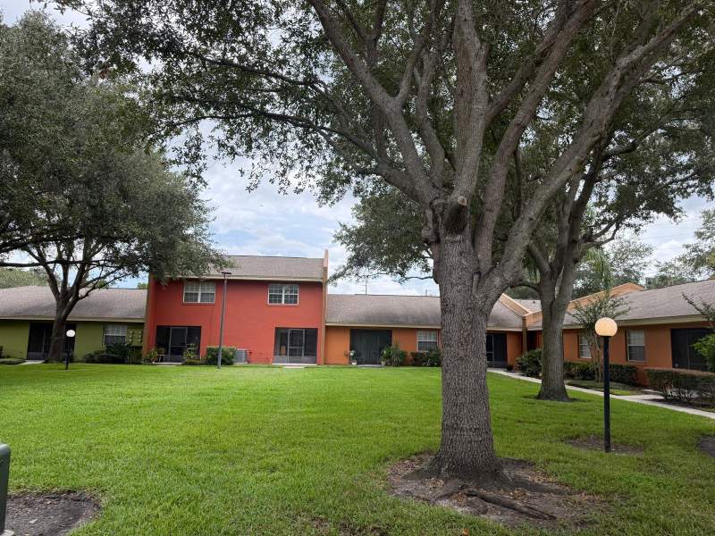 2 bedroom Townhouse at 4786 Tangerine Avenue #4786, Wrenwood Condo, Winter Park — photo 2