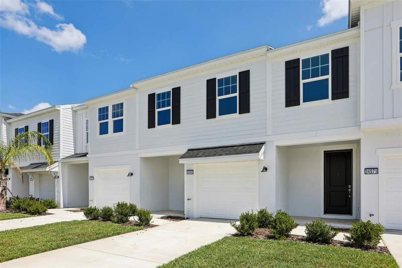 3 bedroom Townhouse at 34563 Turpins Avenue, Twin Oaks, Zephyrhills — photo 2