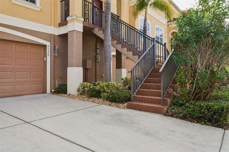 3 bedroom Townhouse at 6522 Sand Shore Lane, Reserve At Sea Forest, New Port Richey — photo 4