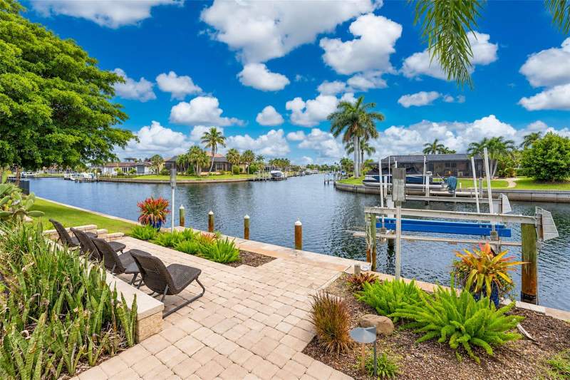 3 bedroom Single Family Residence at 1018 Conecta Drive, Punta Gorda Isles Sec 07, Punta Gorda — photo 4
