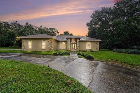 2736 Sequoyah Drive, gated community for sale in Haines City