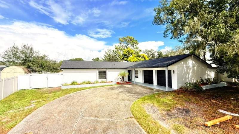 4 bedroom Single Family Residence at 524 Wynnwood Drive, Bloomingdale Sec H Unit 2, Brandon — photo 4