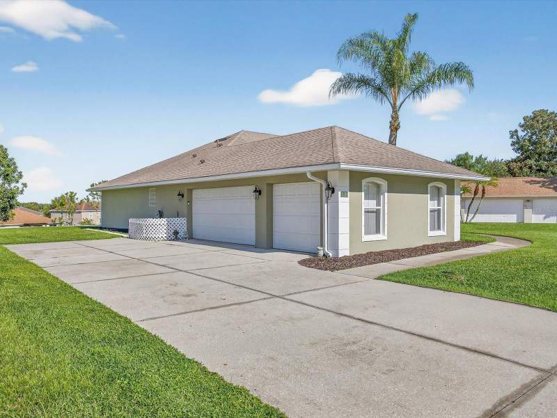 3 bedroom Single Family Residence at 11519 Grand Bay Boulevard, Hills Of Lake Louisa Ph 03, Clermont — photo 2