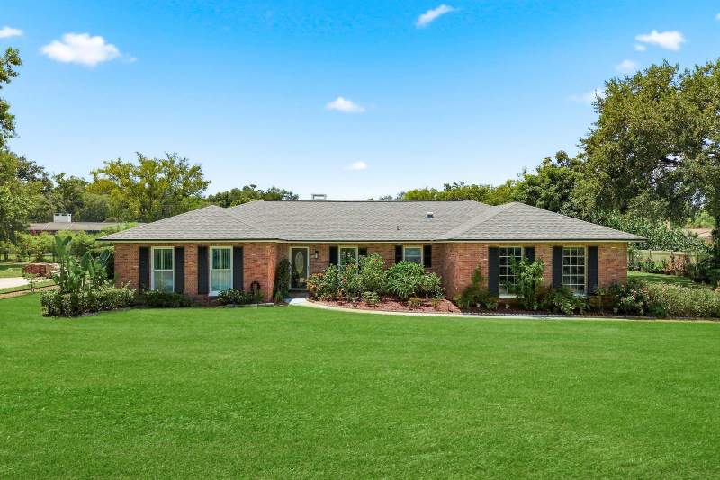 920 LAKE FOREST ROAD home for sale in Hillcrest Estates (1st Addition) Homes for Sale: 31 Homes