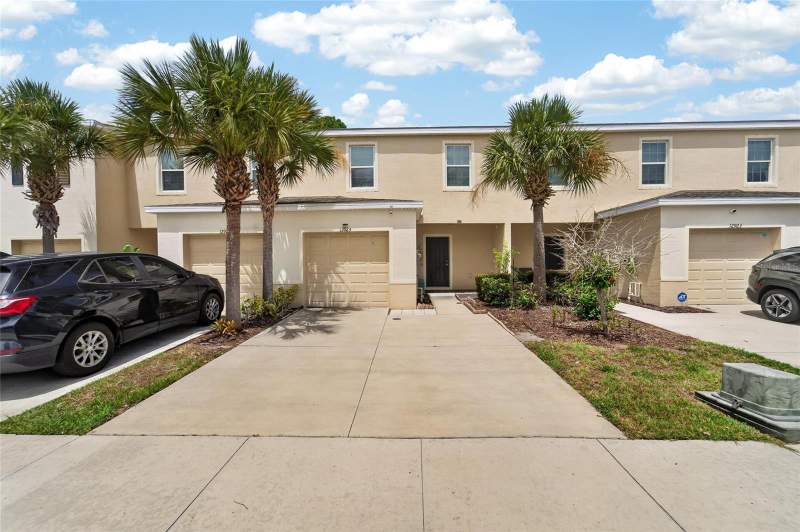 3 bedroom Townhouse at 12925 Shady Fern Lane, Copper Creek Ph 2, Gibsonton — photo 2