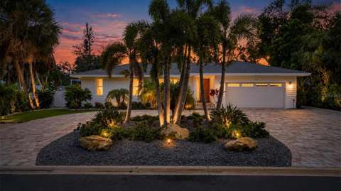 5333 Siesta Court, home for sale in Sarasota 34242