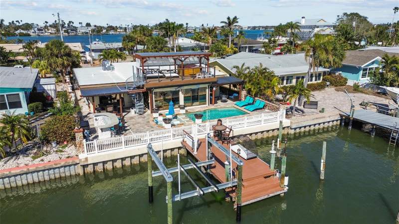 3 bedroom Single Family Residence at 357 La Hacienda Drive, La Hacienda 1st Add, Indian Rocks Beach — photo 2