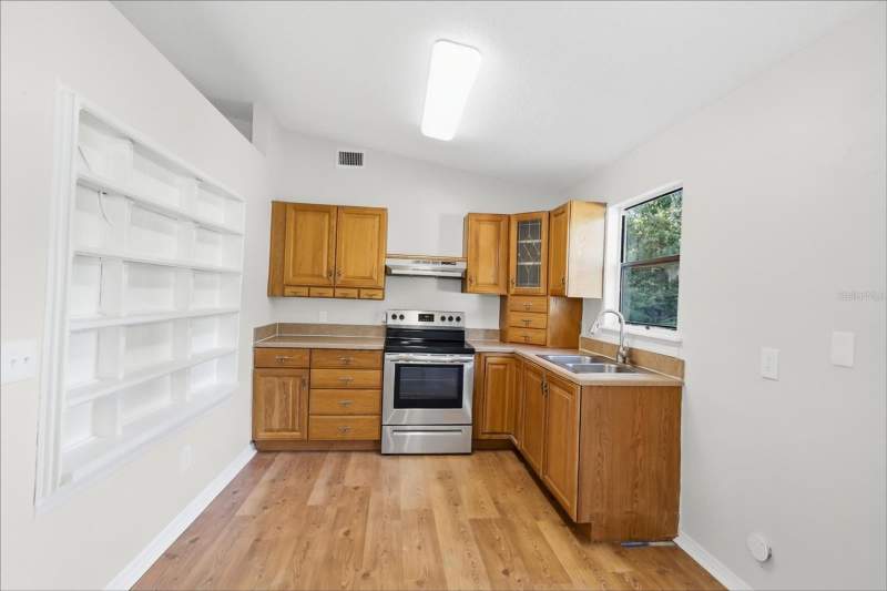 3 bedroom Single Family Residence at 2727 Banyan Drive, Florida Shores 01, Edgewater — photo 5