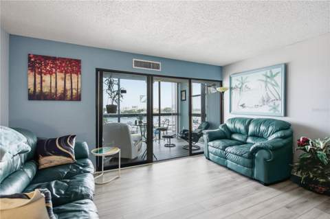 800 S Gulfview Boulevard #403, Clearwater Beach FL - photo 10 of 54