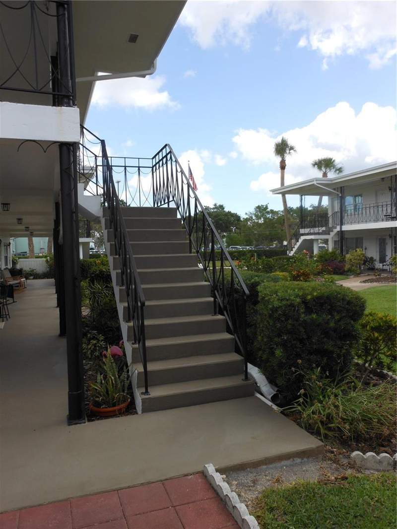 1 bedroom Condominium at 138 36th Avenue #206W, Northeast Park Apts Condo (Unrecorded), St Petersburg — photo 4