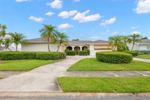 6729 Tequesta Drive, golf community for sale in Seminole