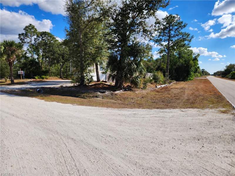 2 bedroom Manufactured Home at 27029 Sumatra Drive, Trop G A, Punta Gorda — photo 4