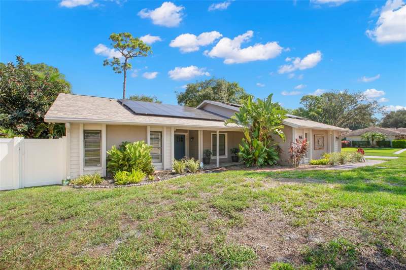 3 bedroom Single Family Residence at 1419 Indian Trail, Indian Trails, Palm Harbor — photo 2
