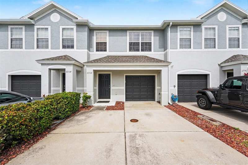 3 bedroom Townhouse at 6938 46th Way, Sawgrass Village, Pinellas Park — photo 1