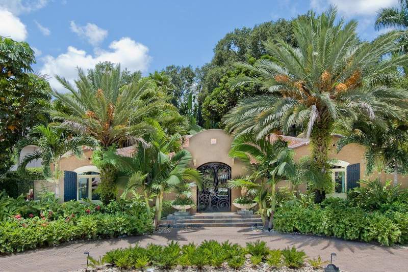 4 bedroom Single Family Residence at 808 BRIGHTWATERS BOULEVARD, SNELL ISLE BRIGHTWATERS SEC 1 REP, ST PETERSBURG — photo 2