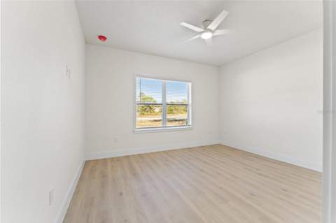 10439 Gypsy Avenue, Weeki Wachee FL - photo 15 of 42