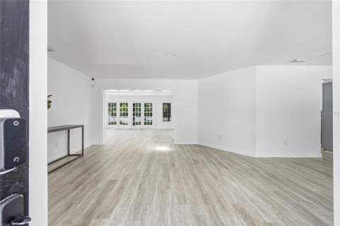 4206 Windtree Drive, Tampa FL - photo 6 of 6