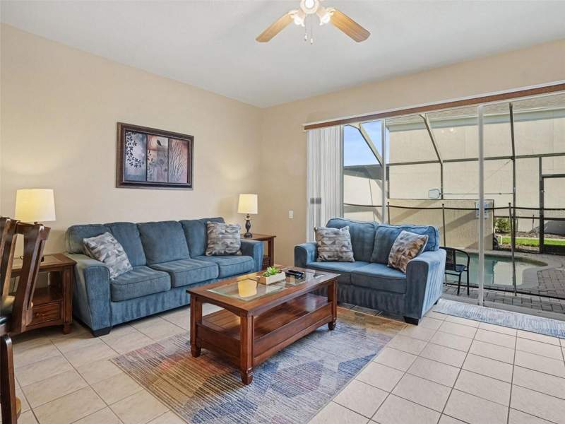 3 bedroom Townhouse at 2326 Silver Palm Dr, Windsor Palms Twnhms Ph 3A, Kissimmee — photo 4