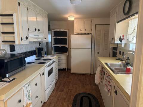 37529 Attica Avenue, Zephyrhills FL - photo 14 of 24