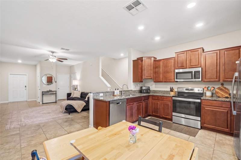 3 bedroom Townhouse at 9781 Mulberry Marsh Lane, Cypress Crk Prcl K Ph 1, Sun City Center — photo 5