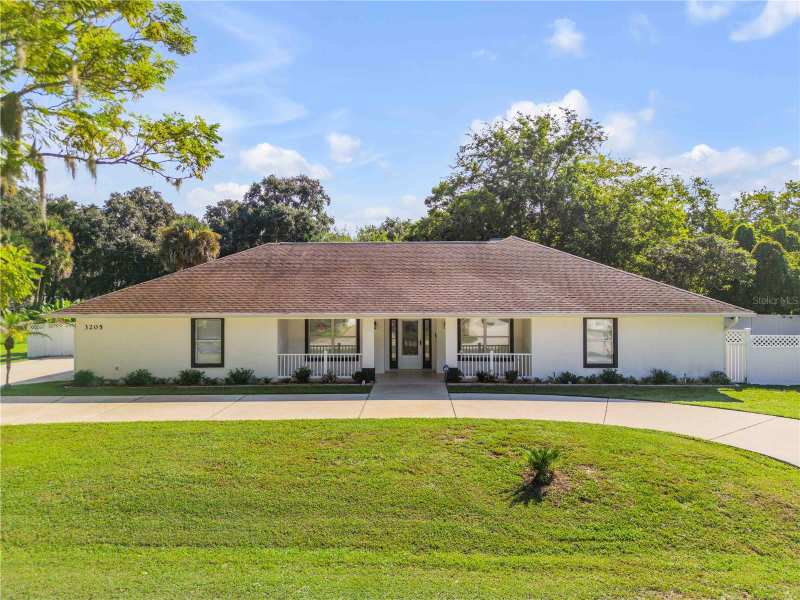 3 bedroom Single Family Residence at 3205 Mango Tree Drive, Florida Shores 01, Edgewater — photo 1