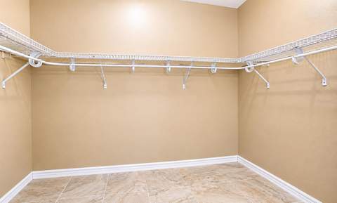 6441 Silver Oaks Drive, Zephyrhills FL - photo 20 of 34