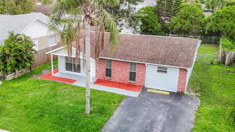 3 bedroom Single Family Residence at 7400 Mitchell Ranch Road, Seven Spgs Homes, New Port Richey — photo 3