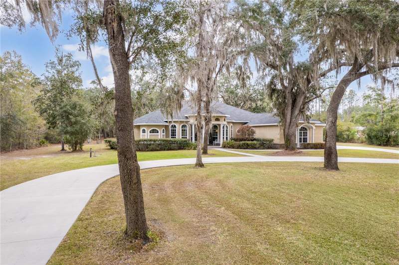 5 bedroom Single Family Residence at 163 NW Amber Court, Cobblestone, Lake City — photo 5