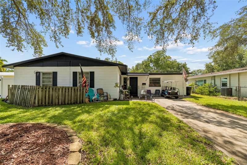 3 bedroom Single Family Residence at 7846 12th Street, Winston Park, St Petersburg — photo 2