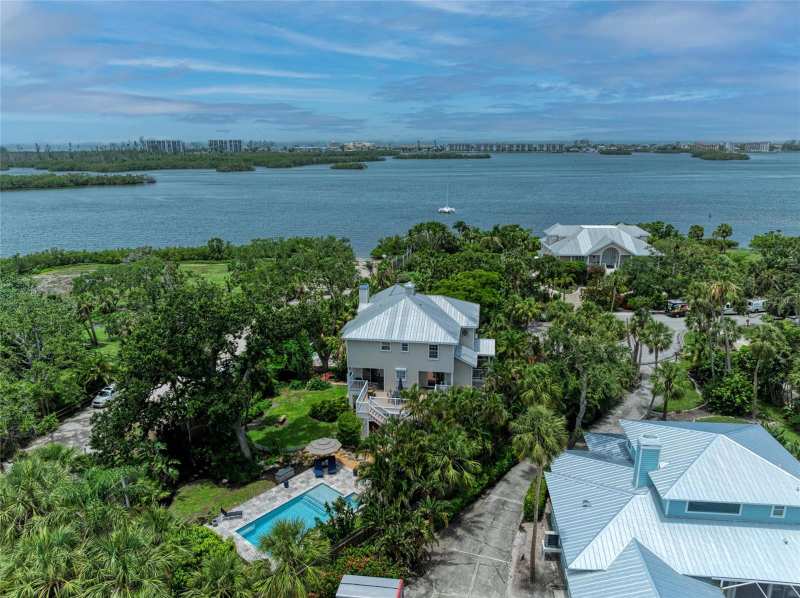 4 bedroom Single Family Residence at 8963 Fishermens Bay Drive, Fishermens Bay, Sarasota — photo 1