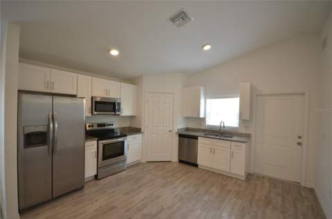 2225 Carver Avenue, Fort Myers FL - photo 15 of 18