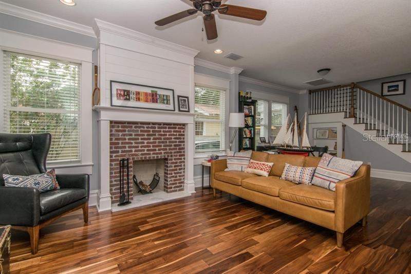 3 bedroom Single Family Residence at 905 S Bruce Street, Lingerlong, Tampa — photo 2