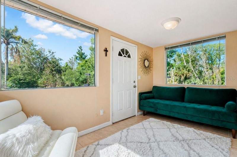 2 bedroom Single Family Residence at 595 3rd Street, Milton Square, Oviedo — photo 4
