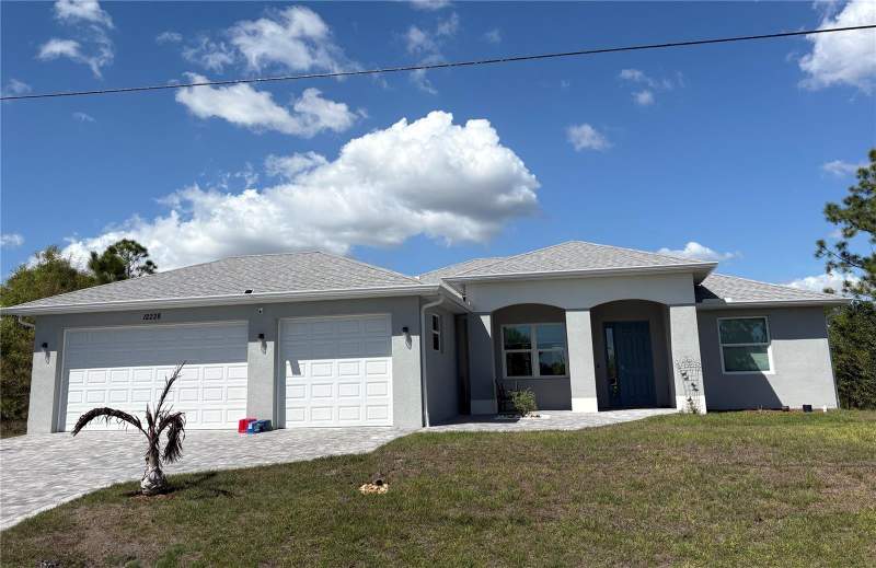 3 bedroom Single Family Residence at 7194 Pinedale Drive, Port Charlotte Sec 095, Port Charlotte — photo 3
