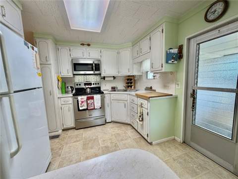 223 Hawthorne Boulevard, Leesburg FL - photo 15 of 47