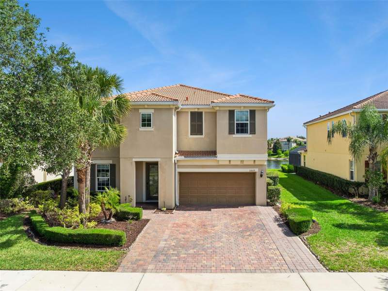 Villagewalk At Lake Nona