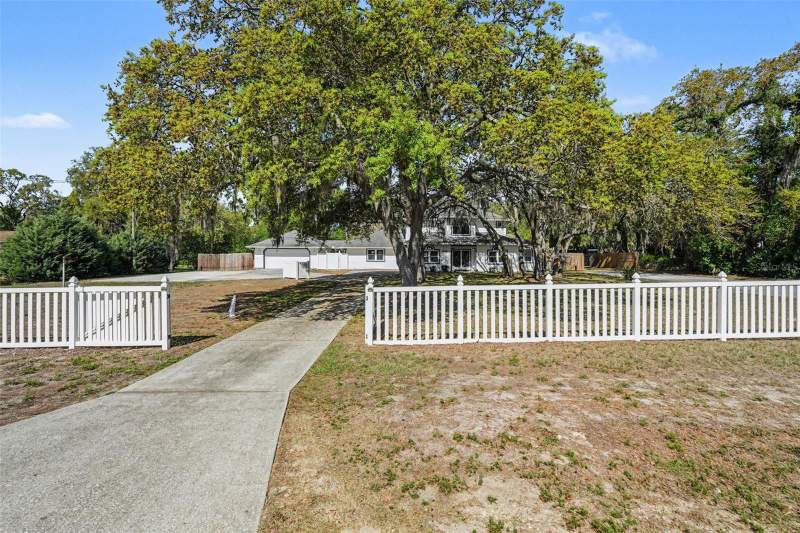 4 bedroom Single Family Residence at 18731 Firethorn Drive, Highlands, Spring Hill — photo 4