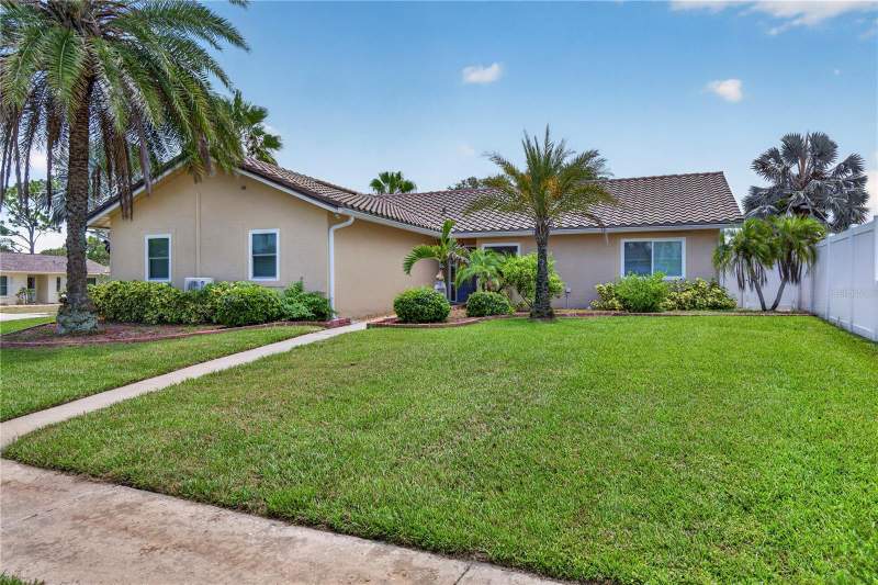 3 bedroom Single Family Residence at 4831 Blue Jay Circle, Blue Jay Woodlands - Ph 2, Palm Harbor — photo 2