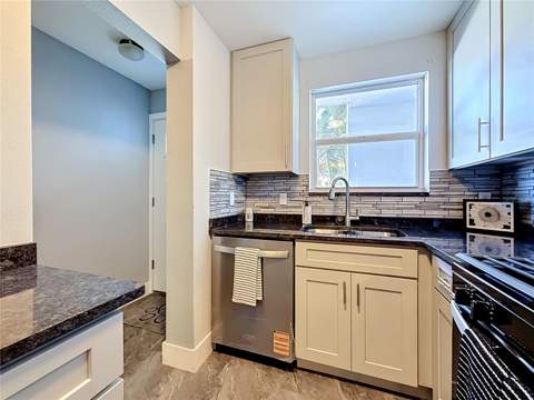 3018 59th Street #102, Gulfport FL - photo 11 of 61