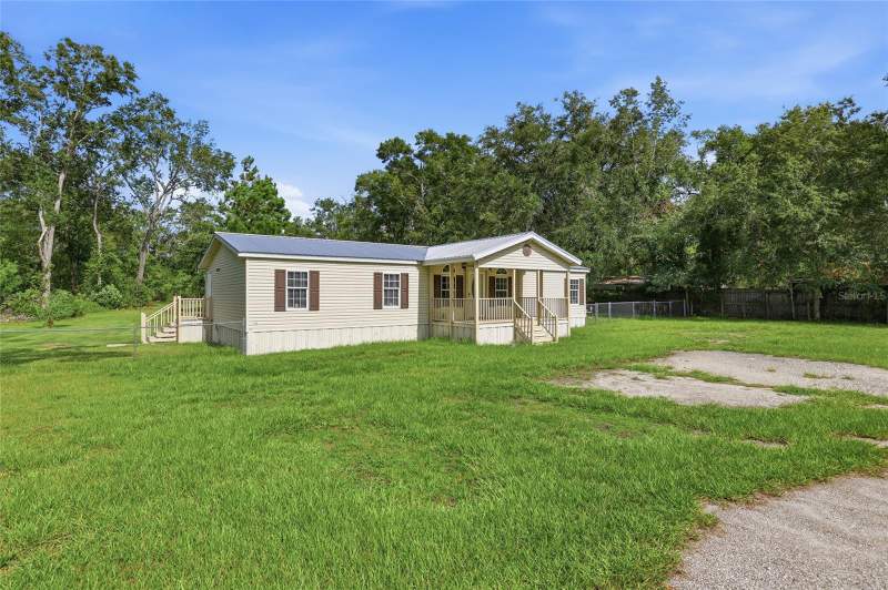 3 bedroom Manufactured Home at 9528 NW 235th Terrace, Tri-City Oaks, Alachua — photo 2