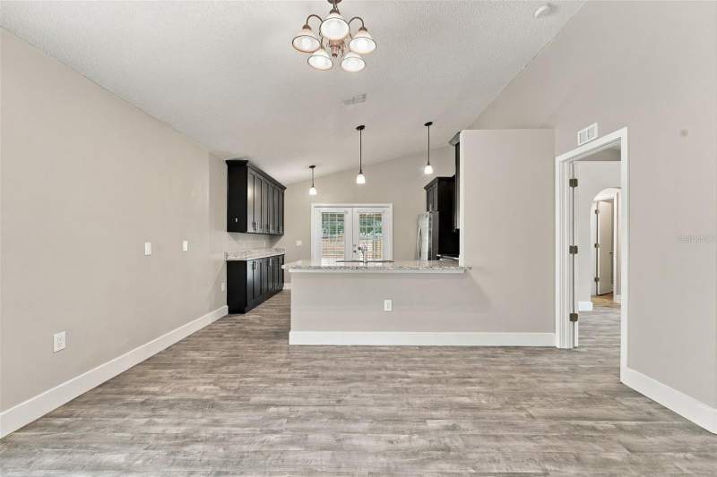 3 bedroom Single Family Residence at 115 Pamala Court, Pamala Oaks, Sanford — photo 4