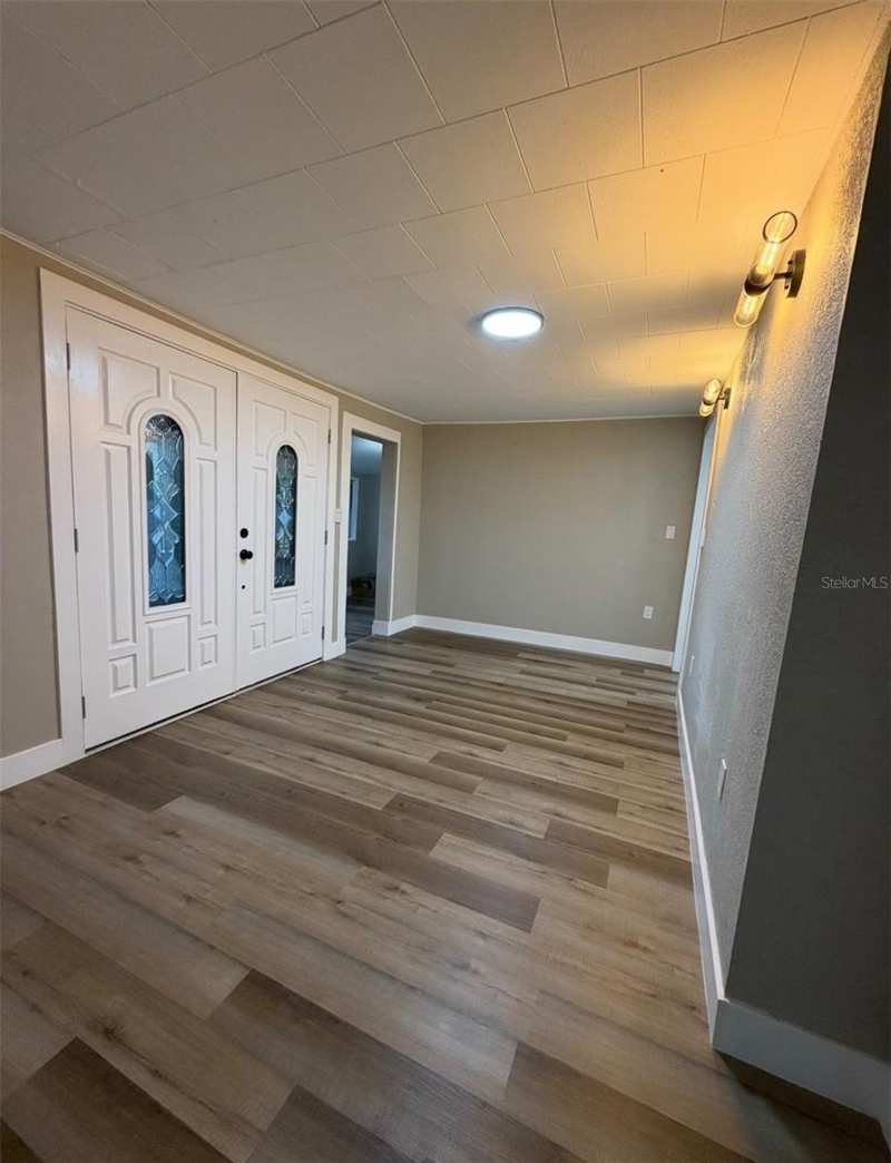 2 bedroom Single Family Residence at 1221 E Dr Martin Luther King Jr Boulevard, Tampa, Tampa — photo 1