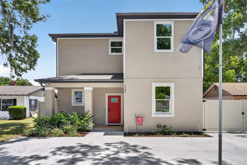 3 bedroom Single Family Residence at 1309 S Center Street, Eustis Leonards Sub, Eustis — photo 2