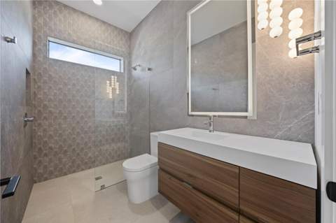 2201 N Glenwood Drive, Tampa FL - photo 18 of 20