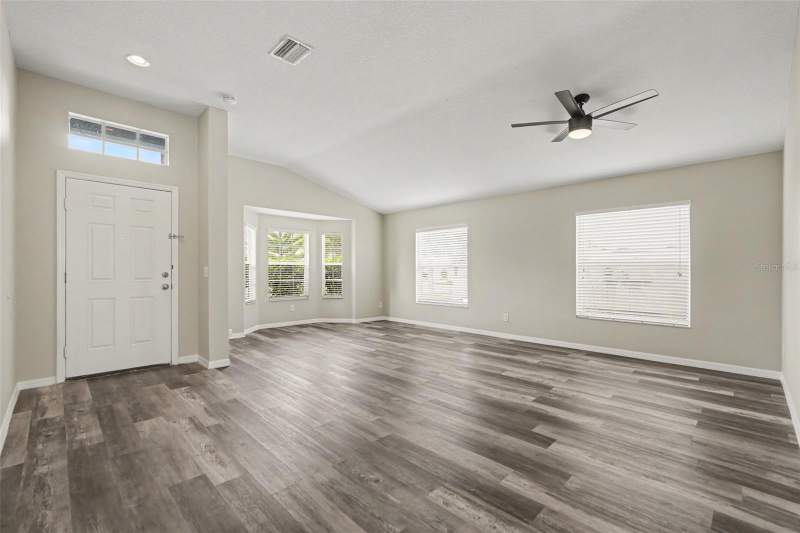 4 bedroom Single Family Residence at 4204 Morning Breeze Court, Canterbury Lakes Ph 4, Tampa — photo 2